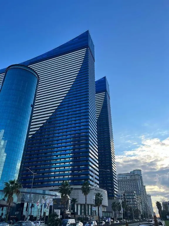 Deluxe Aparthotel In Orbi City Batumi