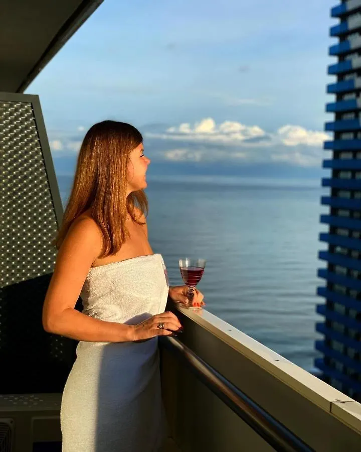 Deluxe Aparthotel In Orbi City Batumi