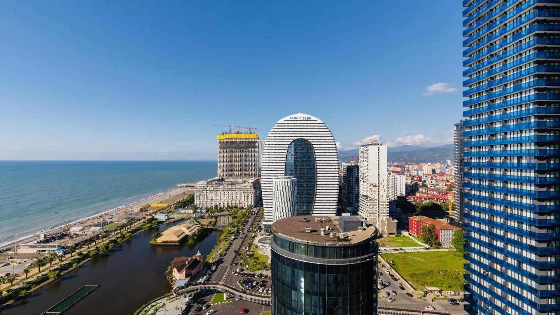Deluxe Aparthotel In Orbi City Batumi