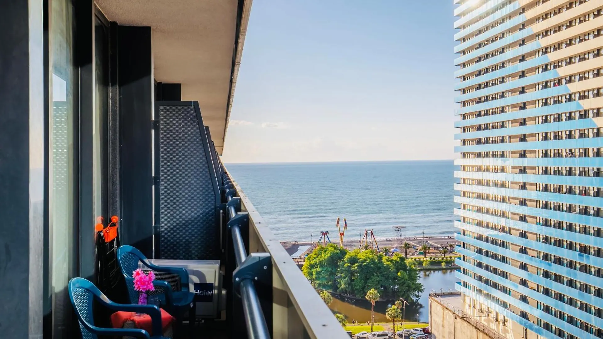 Deluxe Aparthotel In Orbi City Batumi