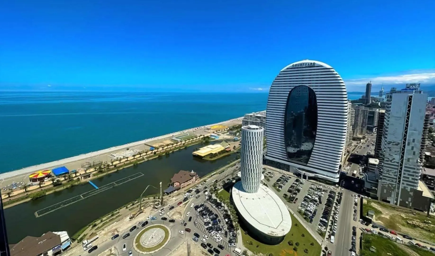 Deluxe Aparthotel In Orbi City Batumi