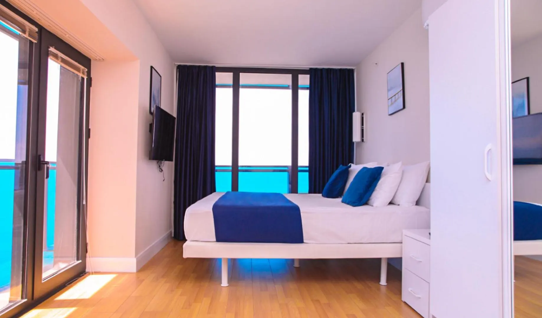 Deluxe Aparthotel In Orbi City Batumi