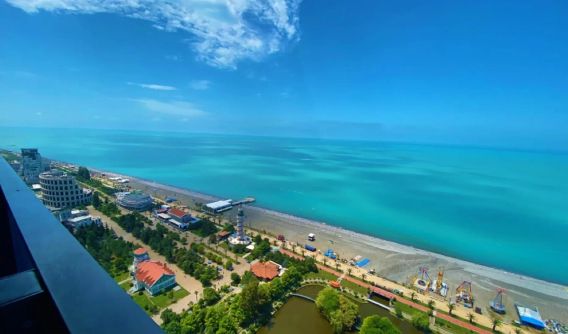 Deluxe Aparthotel In Orbi City Batumi 5*,