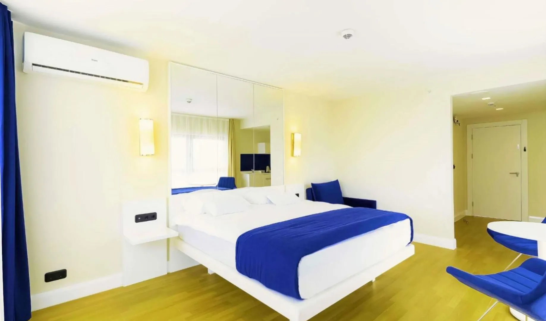 *****  Deluxe Aparthotel In Orbi City Batumi Georgia