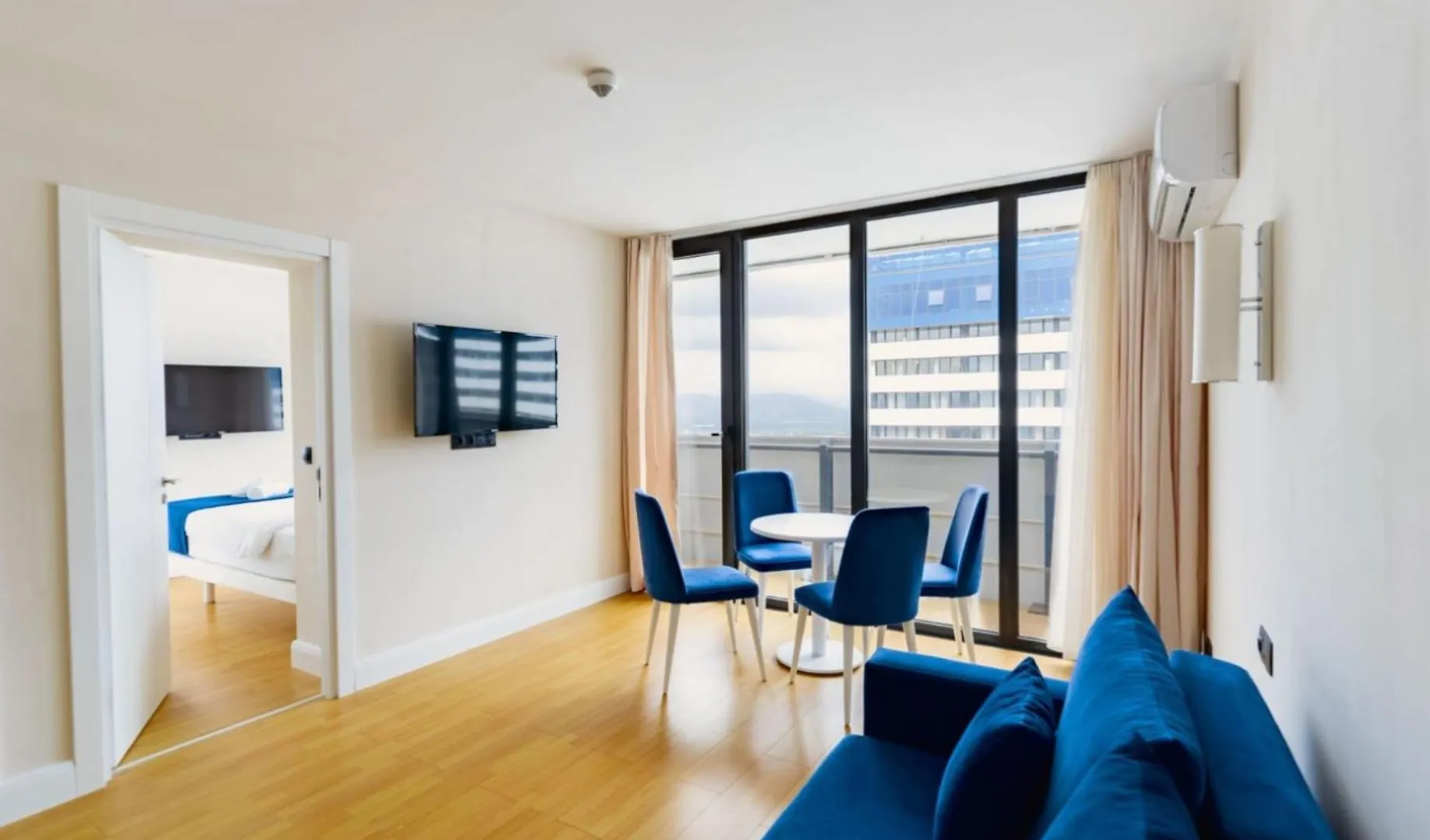 Deluxe Aparthotel In Orbi City Batumi