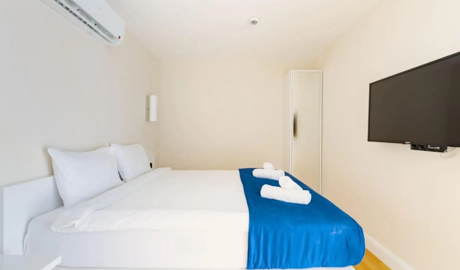 Deluxe Aparthotel In Orbi City Batumi 5*,