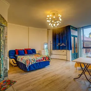 Wonderland Guest house